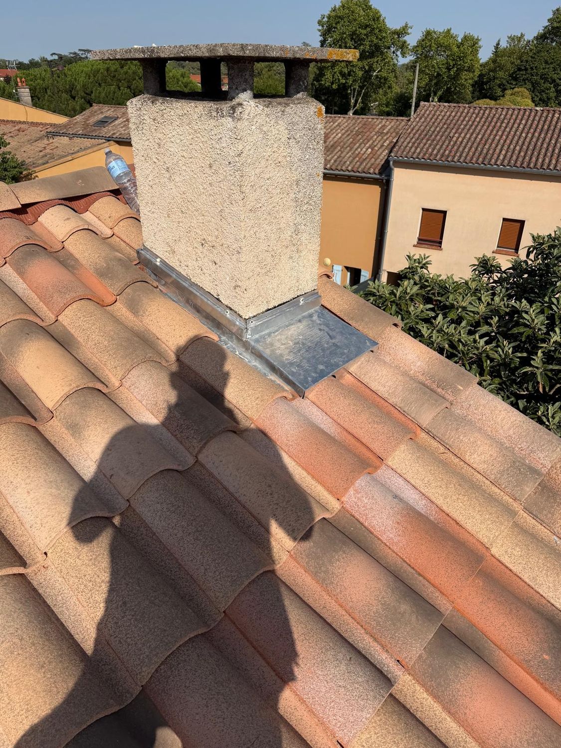 Souche de cheminée avec solin zinc neuf